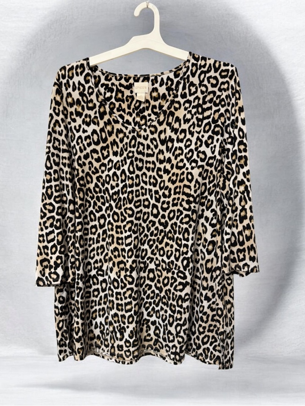 Chico's Size 2 Leopard Print V-Neck Tunic Blouse 3/4 Sleeve Top